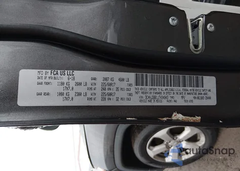 2018 Jeep Compass Latitude 4X4 z USA, uszkodzony, nr VIN 3C4NJDBB1JT434943